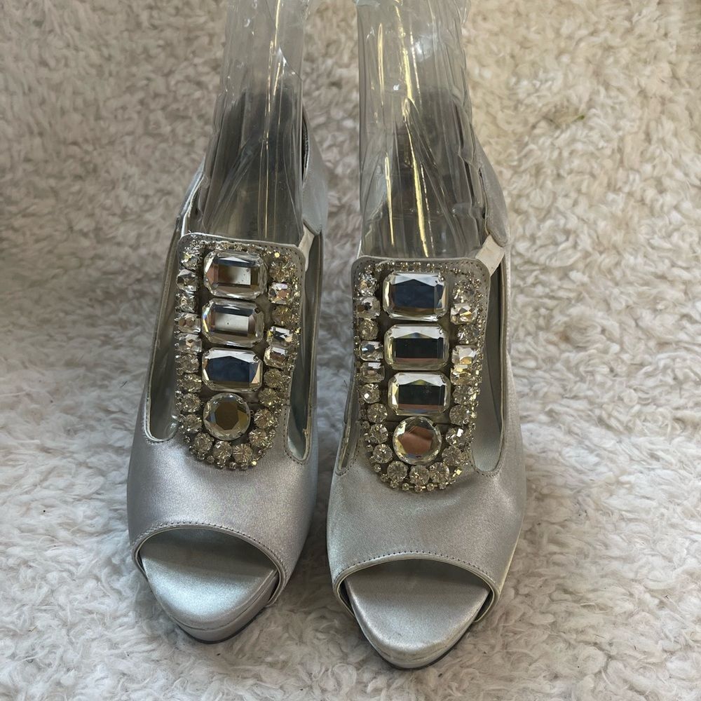 Lauren Jones gray SatinTStrap peep toe platform heels crystal beads accent SZ8.5